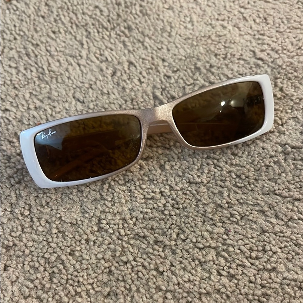 Ray-Ban Classic Pink Sunglasses